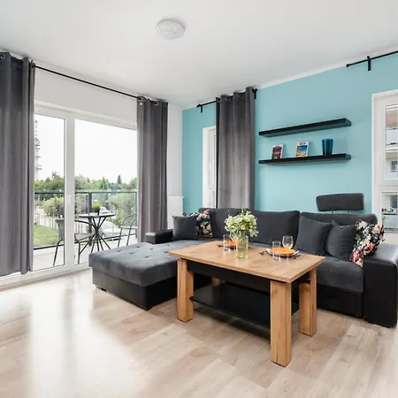 Modern With Balcony & Free Garage Poznan By Renters Suchy Las