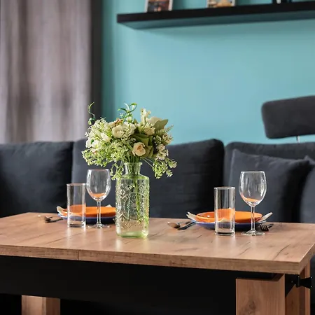 Apartament Modern With Balcony & Free Garage Poznan By Renters