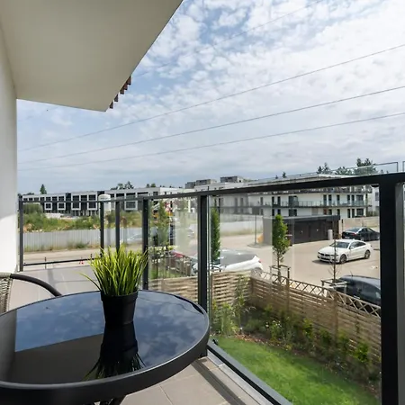 Modern With Balcony & Free Garage Poznan By Renters
