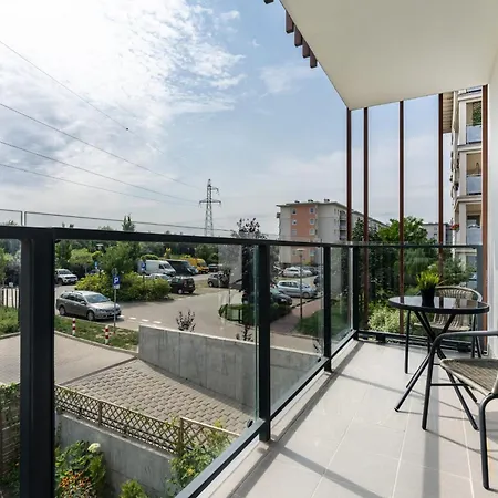 Modern With Balcony & Free Garage Poznan By Renters Suchy Las