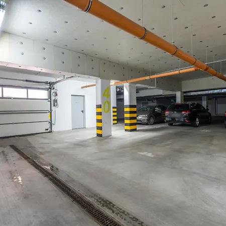 Modern With Balcony & Free Garage Poznan By Renters *